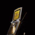 フルカスタムの「razr 50d」登場で蘇るドコモ × モトローラの記憶（石野純也）