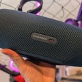人気のモバイルスピーカーにAIで音質進化した新モデル「JBL Flip 7 & Charge 6」登場