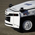 トーイングトラクターの自動運転レベル4開始。JALは“空間”ANAは“地面”を見て、有人車両は“赤信号”
