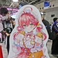 VTuberの“リアル”イベントとは!?...3日開催で幕張メッセをジャックしたホロライブエキスポに「VTuberの最前線」を見た【イベントレポ／コラボスタンディー コレクションも！／写真158枚】