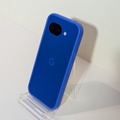 Google Pixel 10aに日本限定モデル『Isai Blue』、特別ボックスやバンパー付属で発売　異彩放つ特別な青