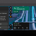 GoogleのAndroid Autoが車内体験を刷新。駐車時に車内ディスプレイでYouTube再生、Gemini AIも進化