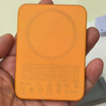 それでも「iPhone風デザイン」をやめられないHONORのそっくりAIスマホ(山根康宏)