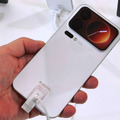 それでも「iPhone風デザイン」をやめられないHONORのそっくりAIスマホ(山根康宏)