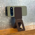 MOFT「珈琲の香りスマホスタンド」？を買ってみた。定番「七変化」にコーヒーかす由来の新素材、仄かに甘いカフェの匂い　ノート用スリーブケース兼スタンドも