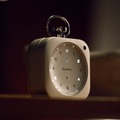 バルミューダがAI生成番組『Good Morning Radio』発表、6万円の置き時計The Clockに配信　アプリで無料体験も1000名限定で募集