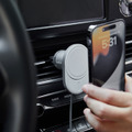 ベルキン、15W対応のiPhone車載充電器 BOOST↑CHARGE PRO Wireless Car Charger with MagSafe発売