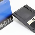 Iomega社初の製品、ベルヌーイ効果を利用した8インチ磁気ディスク「Bernoulli Disk」（10～20MB、1982年頃～）：ロストメモリーズ File013