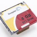 低価格で大容量を実現。CFサイズの超小型HDD「マイクロドライブ」（340MB～、1999年頃～）：ロストメモリーズ File017
