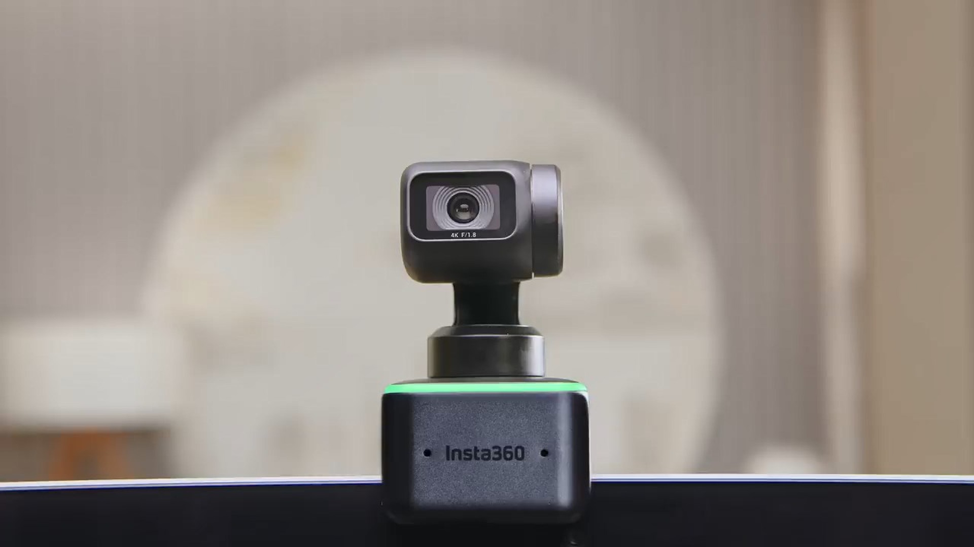 三軸ジンバルWebカメラ Insta360 Link発表。机上書類撮影など便利機能