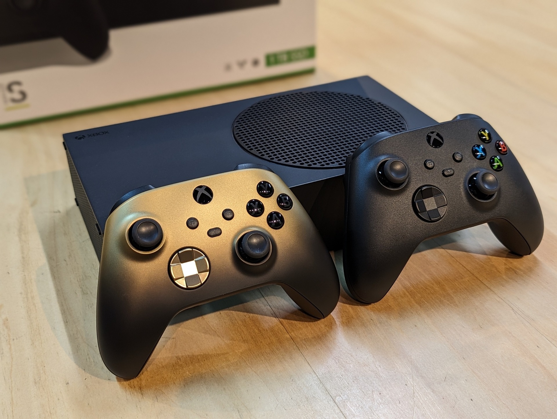 マイクロソフト Microsoft Xbox Series X 本体 1TB [RRT-00015]【新品 