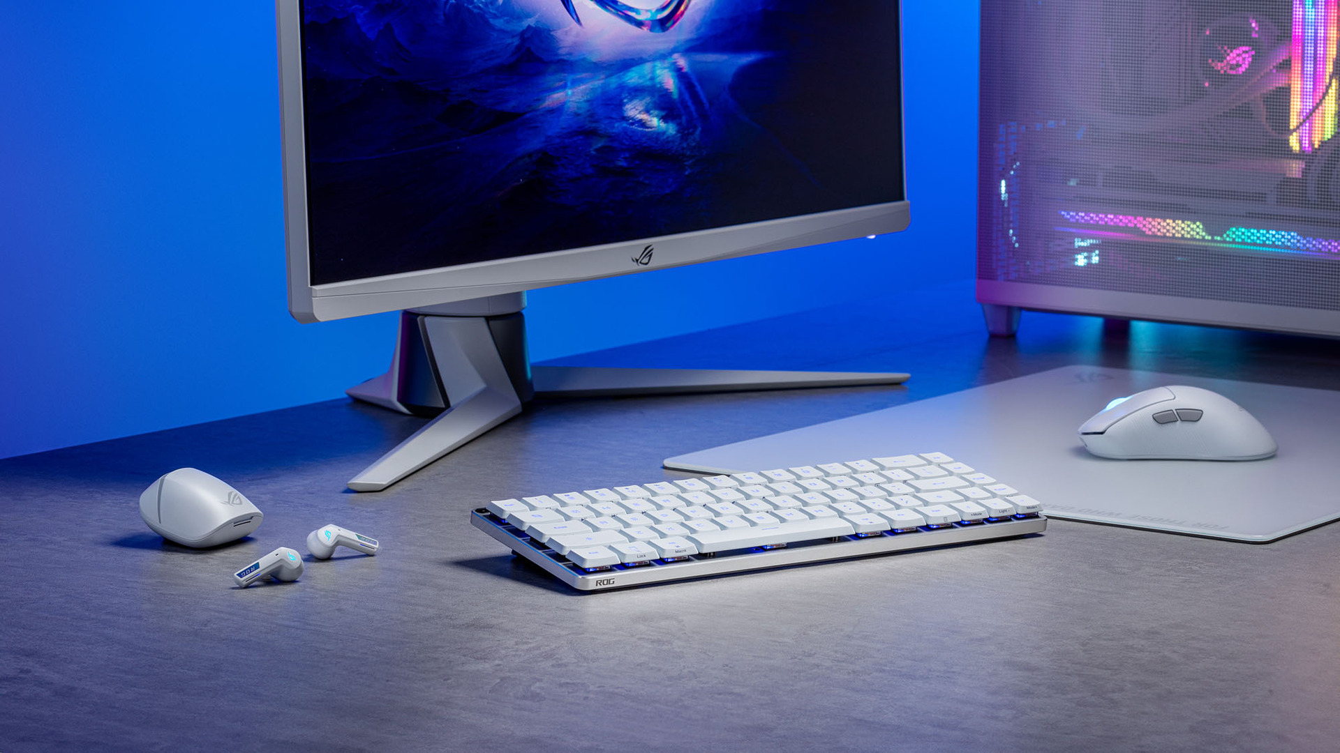 【美品】ROG Falchion RX Low Profile 赤軸 ASUS、65%ロープロ ゲーミングキーボード ROG Falchion RX Low