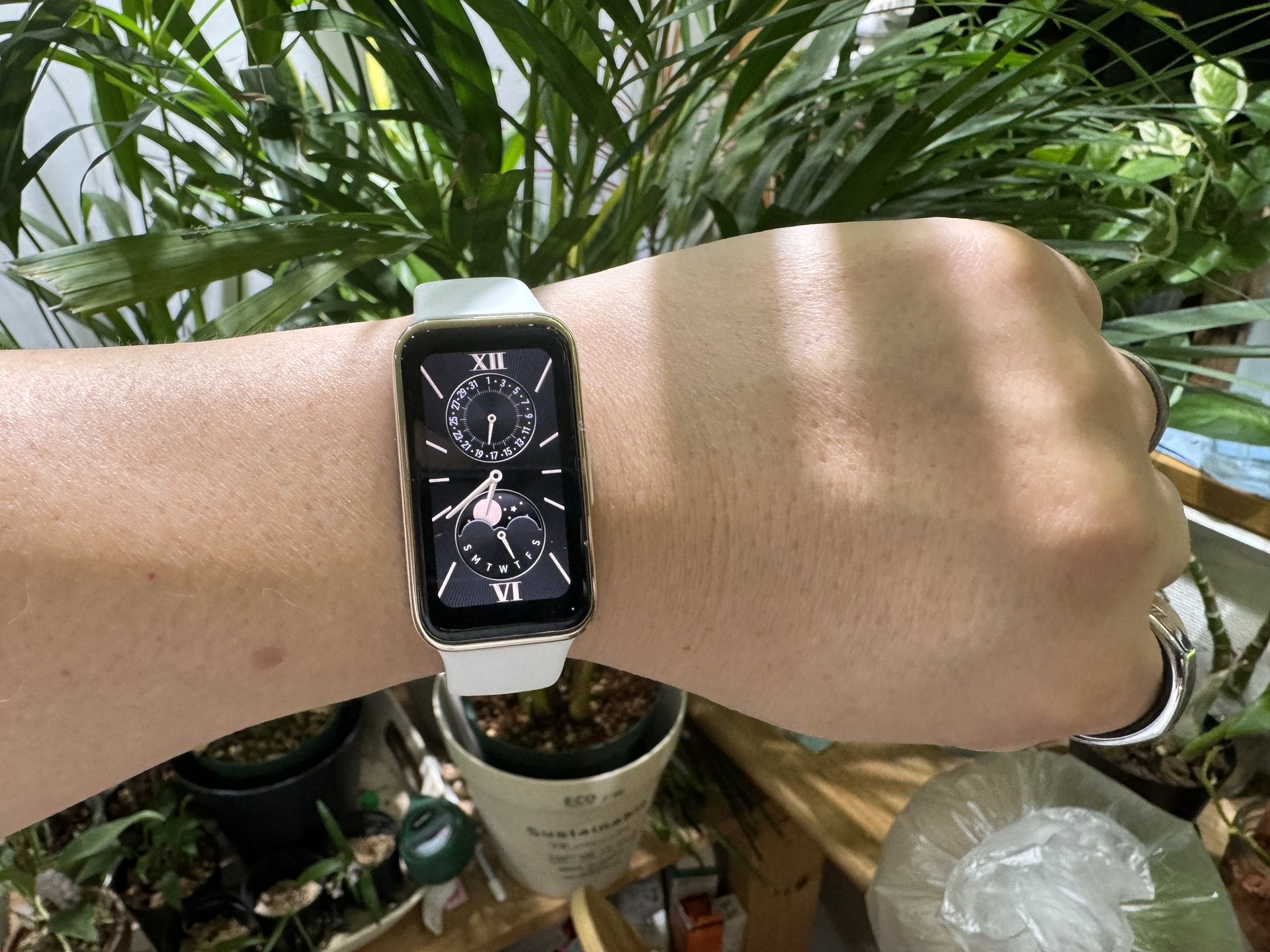 HUAWEI Band 9発表。睡眠計測が進化、約14gで二週間駆動のスマート