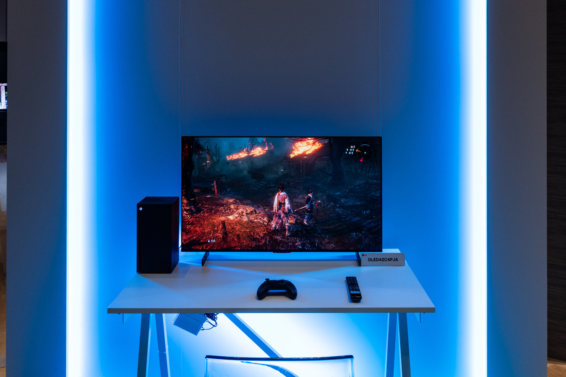 公式】 LG 42.5インチ 4K モニター - 43UN700-B | LG JP | LG JP