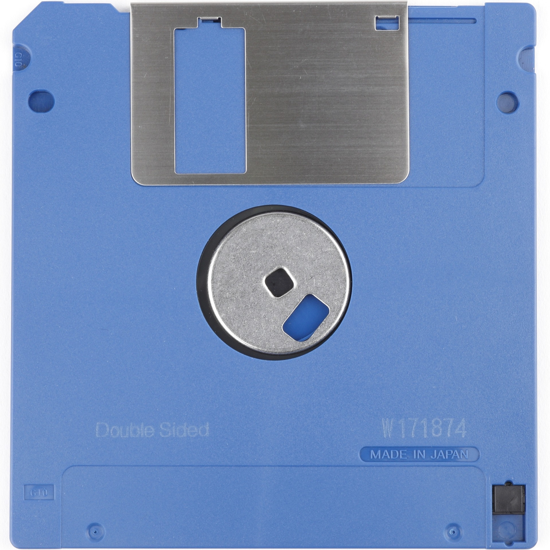 最初に標準規格化された3.5インチFD「倍密度マイクロフロッピー