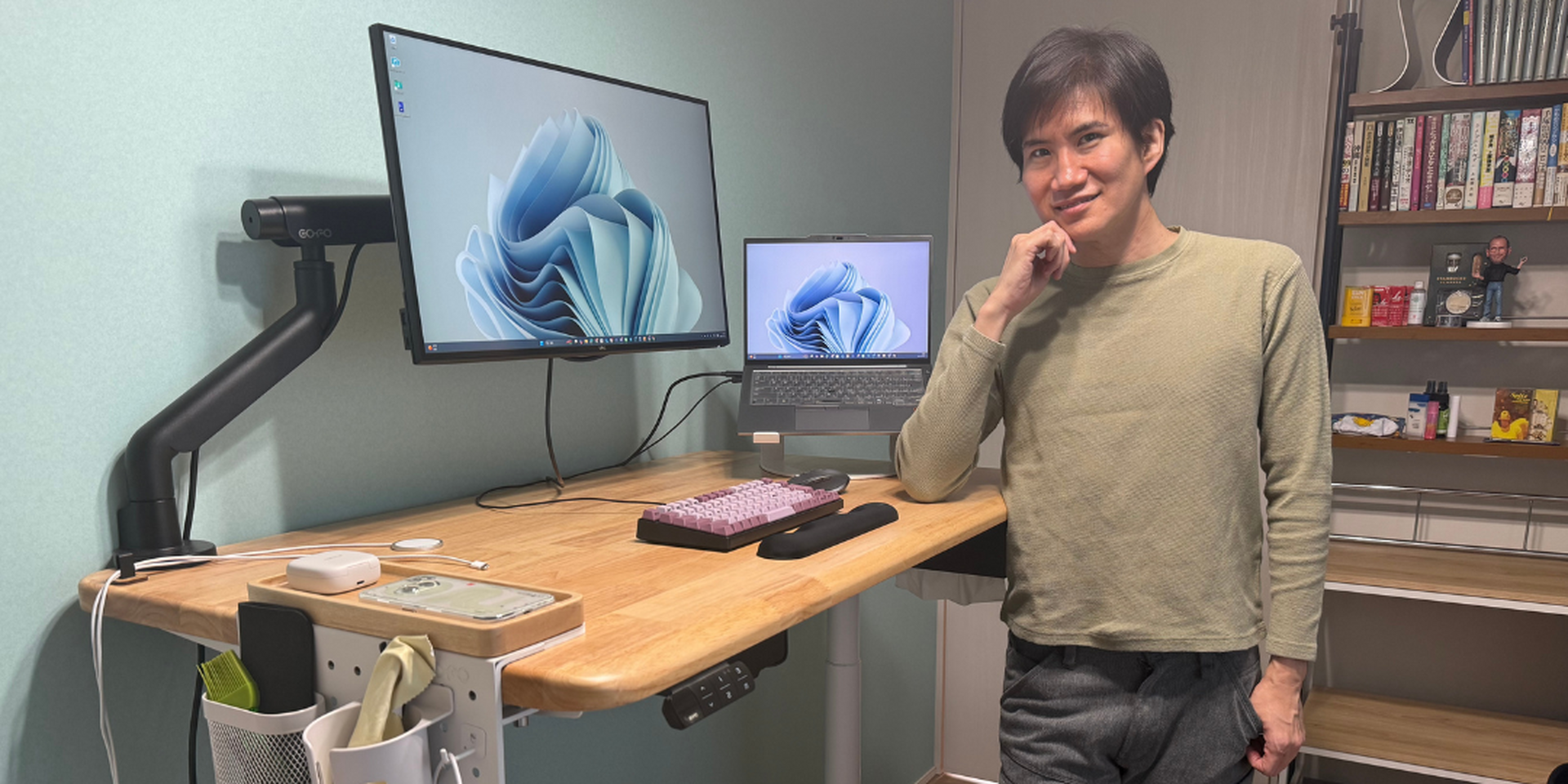 モニターアーム＋昇降デスク＋“あるもの”で理想の仕事空間を手に入れた