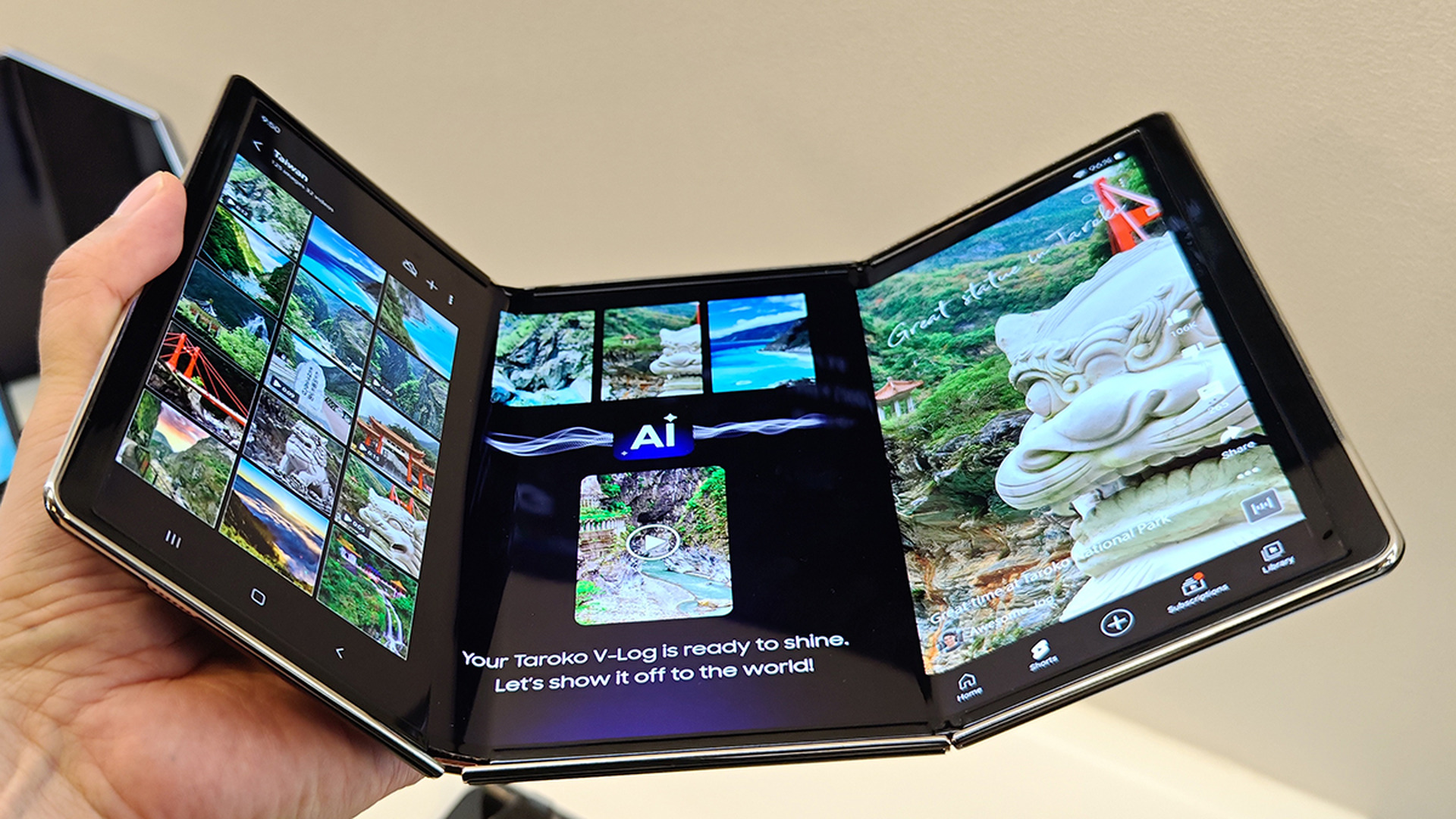 これは盛り上がる！ 物理的に。サムスンが展示した折りたたみに続く次