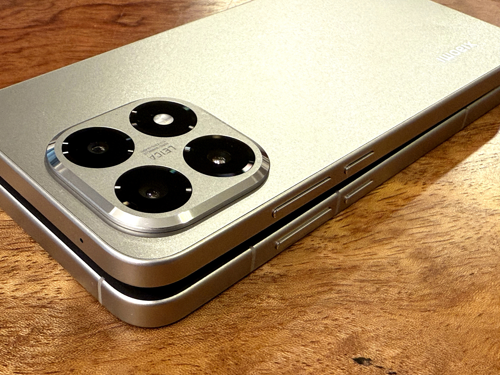 Xiaomi 15Tシリーズ日本発売。ライカカメラと大容量バッテリー、Proは