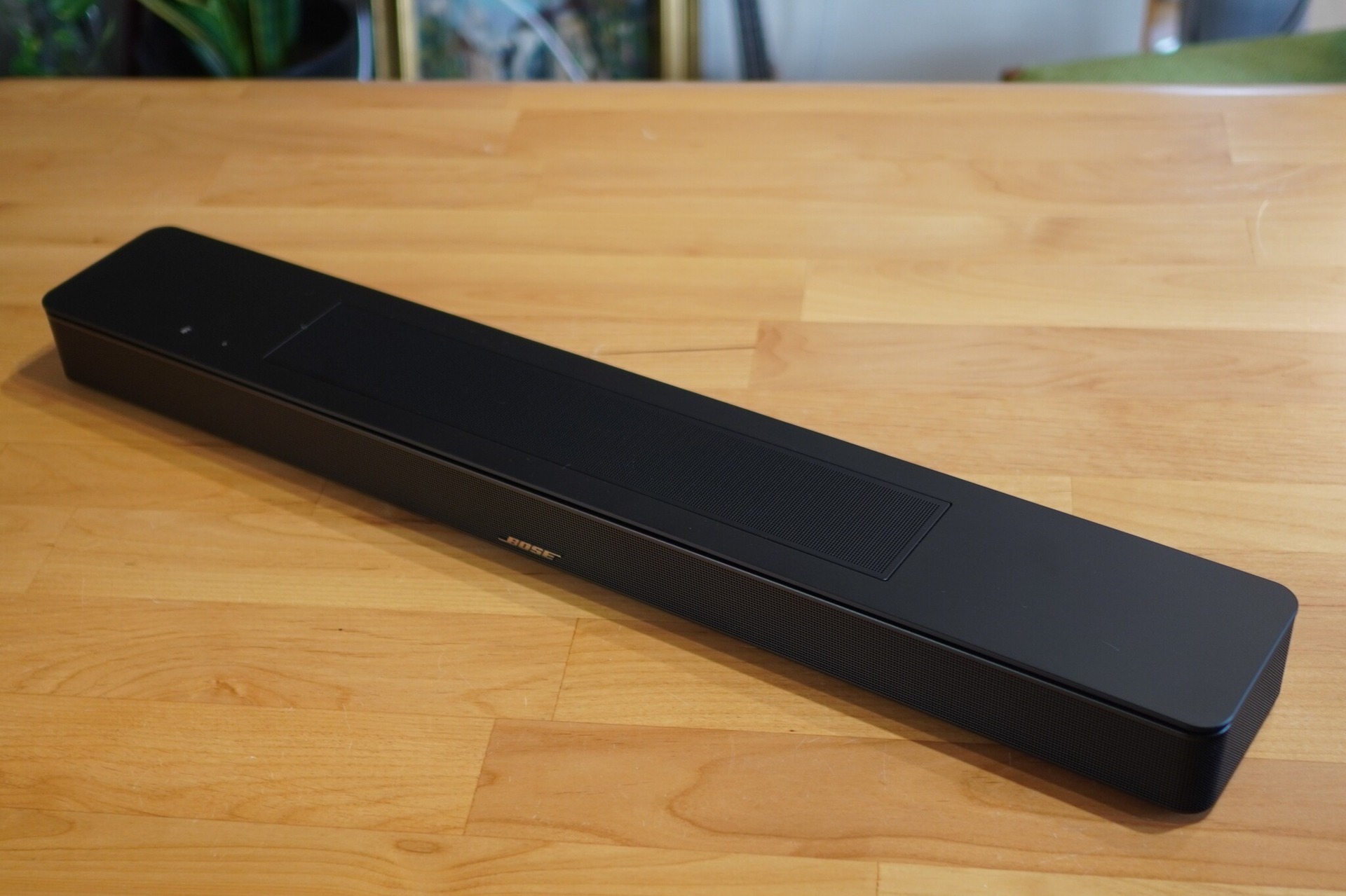 普段使いしないともったいない小型サウンドバー、Bose「Smart Soundbar