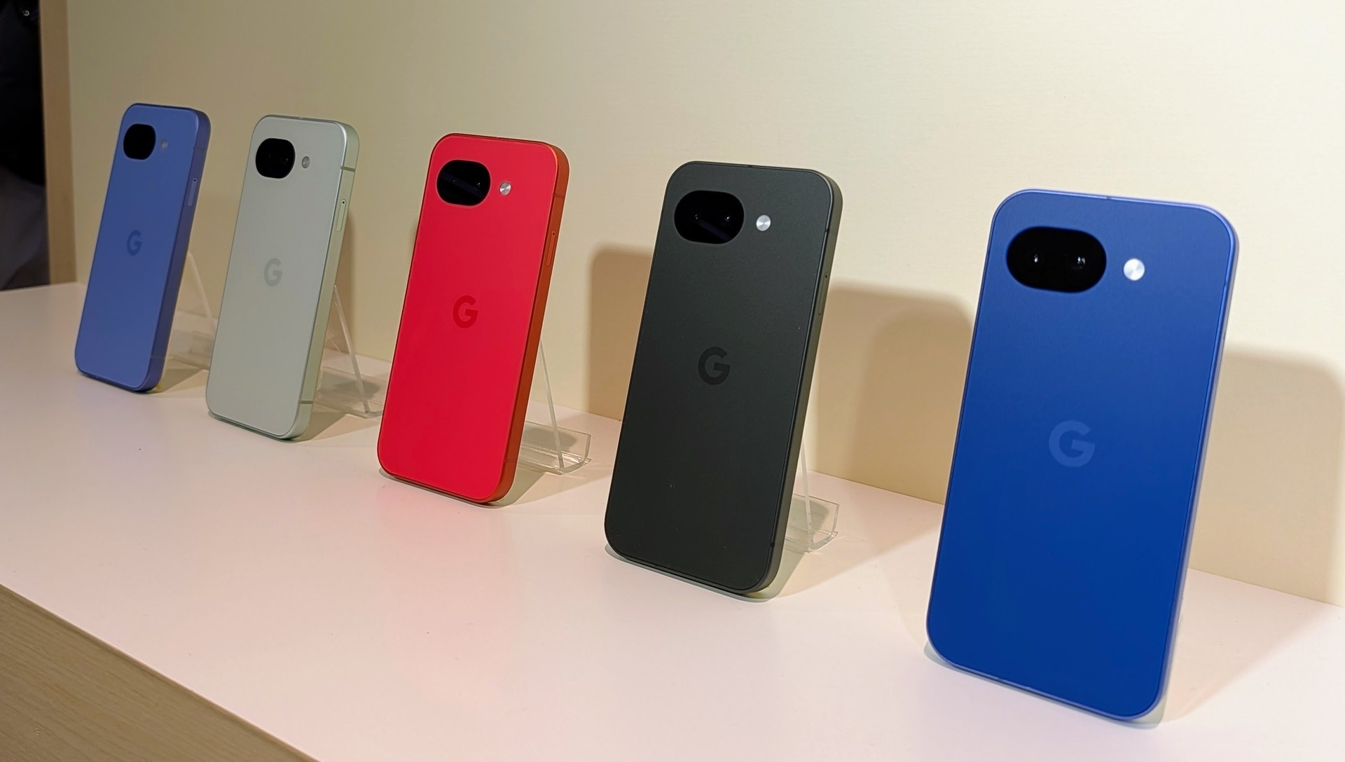 Google Pixel 10a 日本限定モデル 本体 Google Pixel 10aに日本限定モデル『Isai Blue』、特別ボックスや