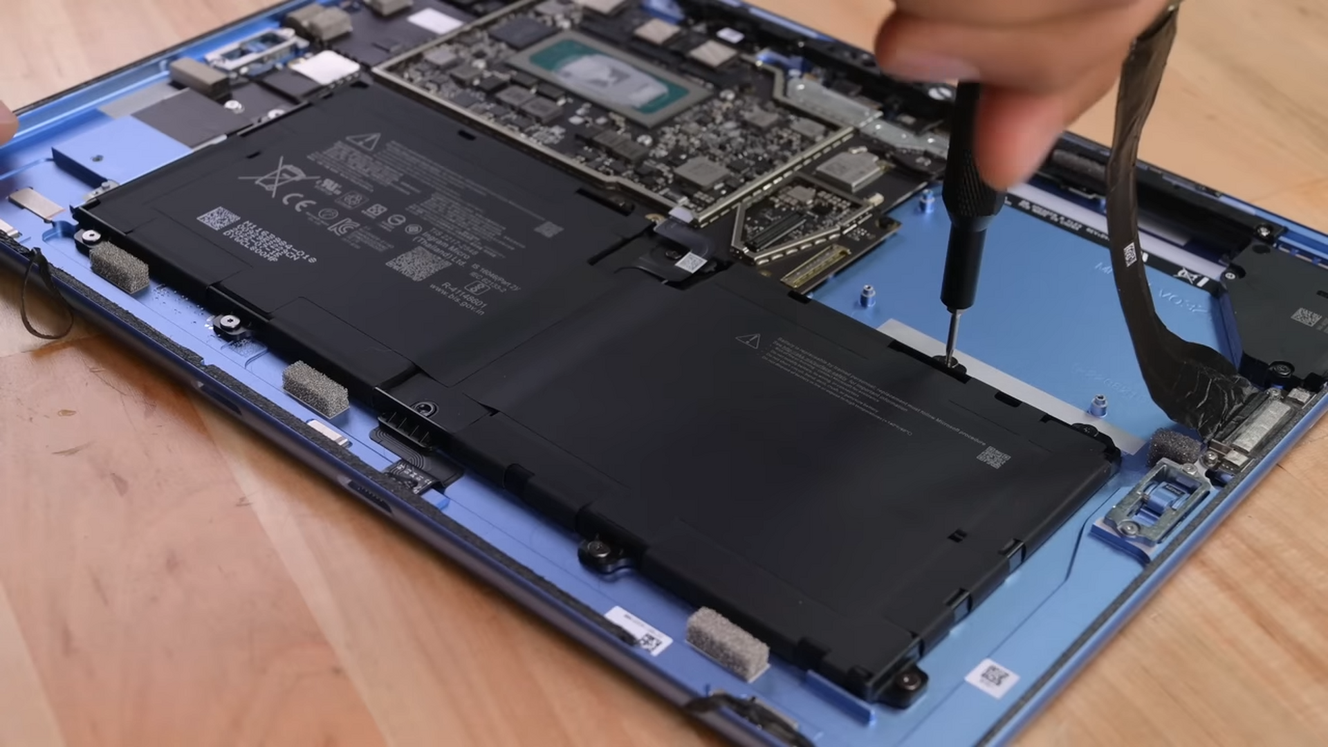 Surface Pro 9 Core i7 16GB 1TB SSD換装済み