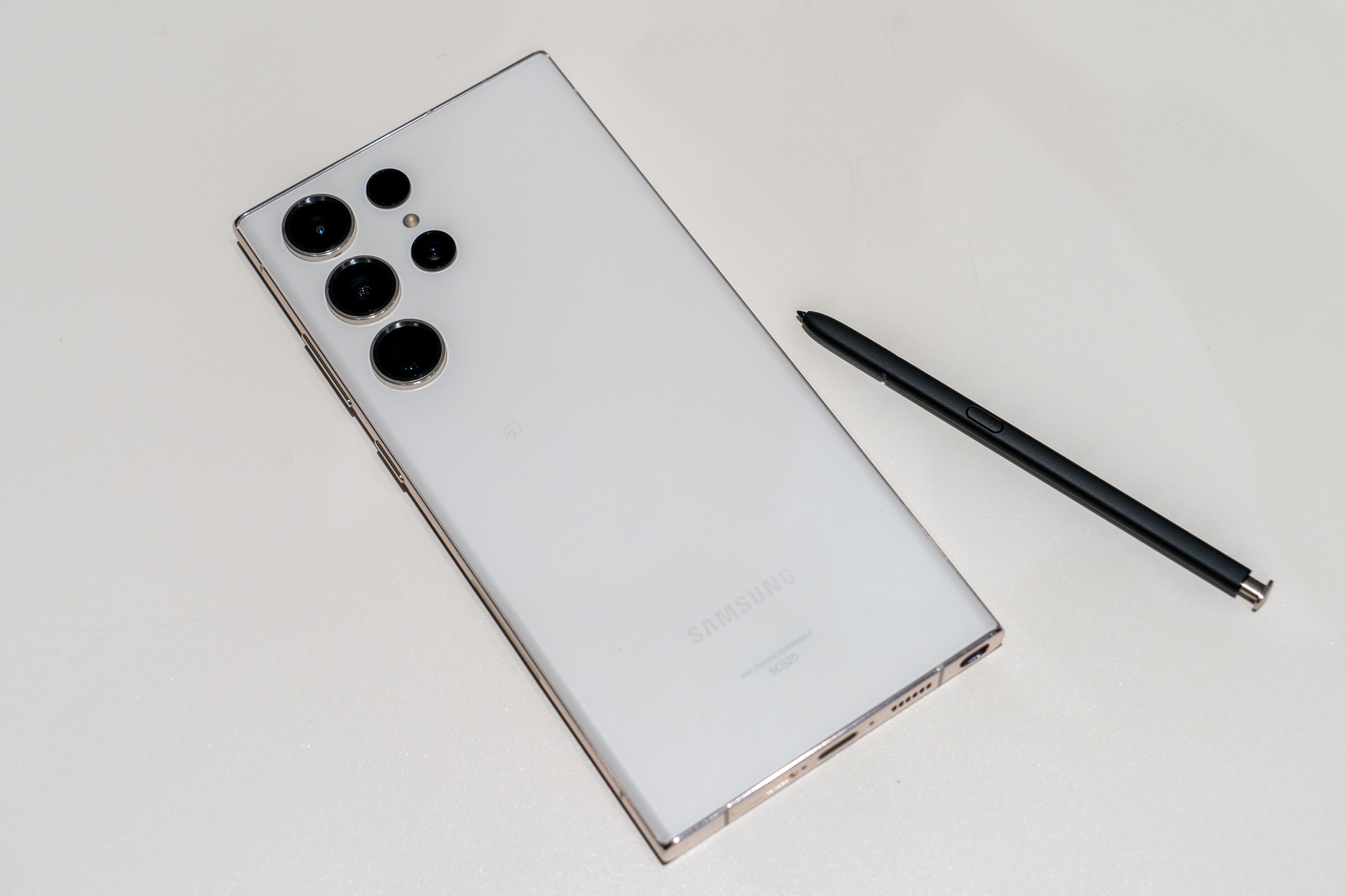 Galaxy S23 / S23 Ultra国内発表、4月20日にドコモとauから発売。S23は