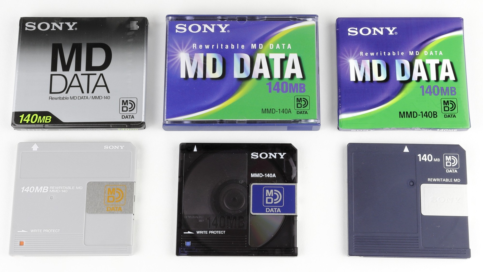 実は現行品。音楽用MDをデータ用に拡張した「MD DATA」（140MB、1995