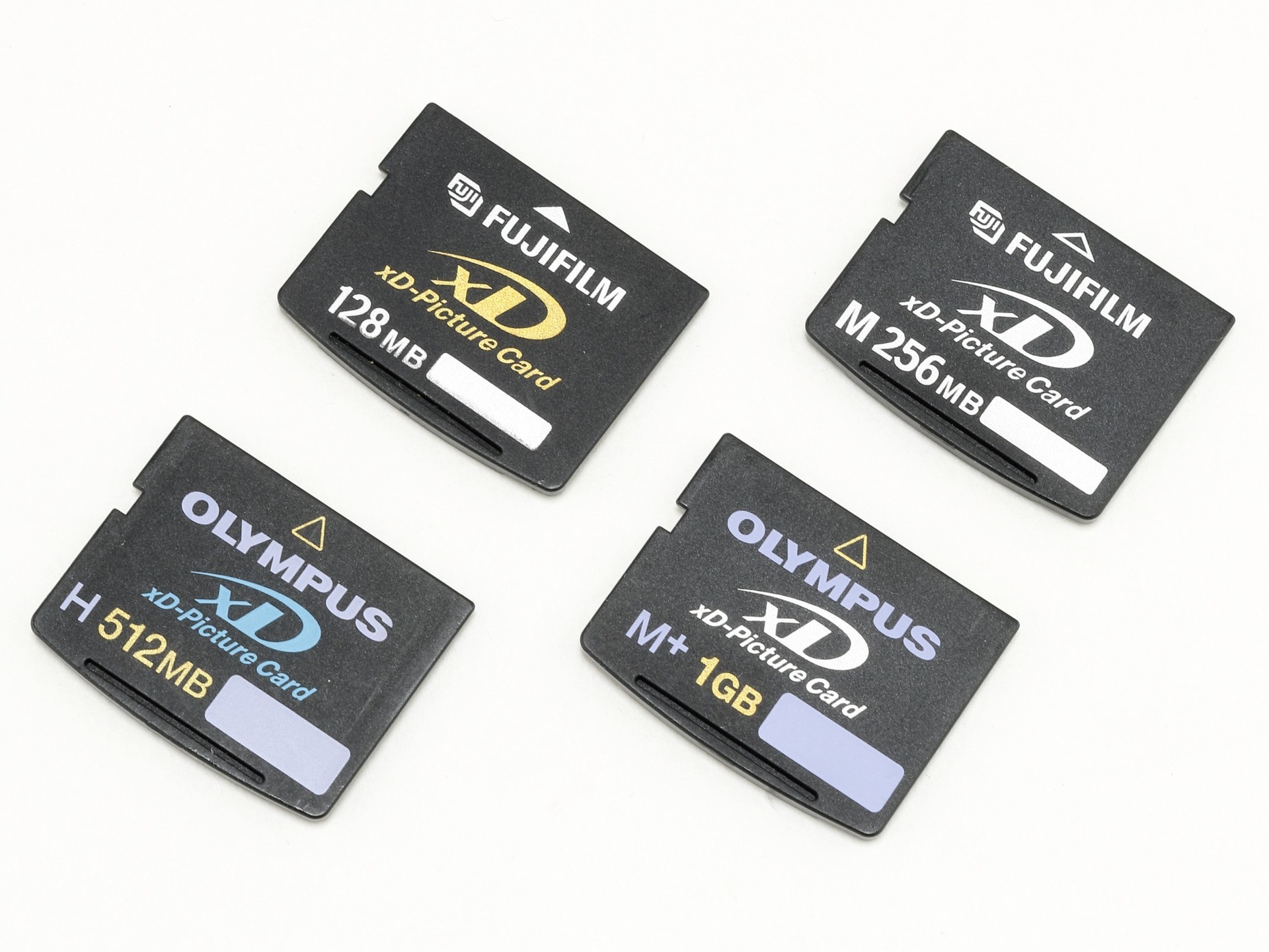 xD-ピクチャーカード3枚（512MB、1GB,2GB)オリンパス-