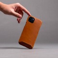 MagSafeに対応したn max nの本革iPhoneケースを試す。タイトなサイズ感と高い質感を両立、皮革製品好きにはたまらない魅力（本田雅一）