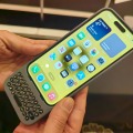 QWERTYキーボード搭載iPhoneケース「Clicks Creator Keyboard」をCES 2024で体験、打ち心地は良好。画面なしのキーボード付きタブレットも（山根康宏）