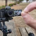 電動ジンバル「SCORP Mini 2」動画レビュー。ミラーレスカメラでもAIトラッカーで顔認識追従が便利、表現の幅が広がる