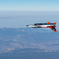 米軍、AIドッグファイトに成功。AI自律飛行のX-62A VISTA試験機が有人のF-16との模擬空中戦で防御と攻撃