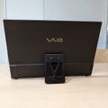 VAIOが世界最軽量モバイルディスプレイ『VAIO Vision+ 14』発表。カーボン立体成型で超薄堅牢、縦デュアル対応スタンド兼カバー付属
