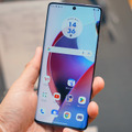 日本で急成長のモトローラ、「神ジューデン」ミドルハイ edge 50 発表。ソフトバンク版は1年後乗換えで実質12円 (石野純也)