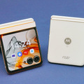 フルカスタムの「razr 50d」登場で蘇るドコモ × モトローラの記憶（石野純也）