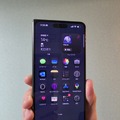 世界中のギークが一度だけ試した気がするOPPO Find N5の“手のひらMacBook”（ショート動画）