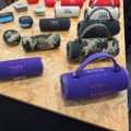 人気のモバイルスピーカーにAIで音質進化した新モデル「JBL Flip 7 & Charge 6」登場