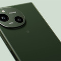 HONORのスマホに見る“非対称”カメラ デザインの変遷（スマホ沼）