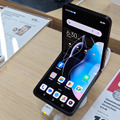 ドイツの家電量販店でiPhoneより目立つ勢いで頑張っているのはZ…（スマホ沼）