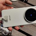 vivo対Xiaomi 純正カメラキット対決。X200 Ultraの“ある機能”がXiaomiの次期フォトグラファーキットに欲しいぞと思った（スマホ沼）