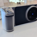 vivo対Xiaomi 純正カメラキット対決。X200 Ultraの“ある機能”がXiaomiの次期フォトグラファーキットに欲しいぞと思った（スマホ沼）