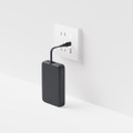 Xiaomi、Qiワイヤレスと内蔵ケーブル両対応モバイルバッテリー発売。10000mAh大容量で4480円
