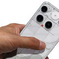 Nothing Phone (3) 実機を最速チェック。背面LEDから丸窓のドット表示に。更なる謎ボタン、そしてヘッドフォンも（スマホ沼）