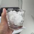 コンビニで氷を買うよりおトク！ 最速6分で氷ができる格安製氷機を買ってみた