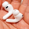 AirPods Pro 3レビュー 第2世代を使ってきた筆者が感じた進化点。日本語ライブ翻訳も試す（石野純也）