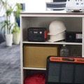 Jackery、小型で10ms UPS対応のポータブル電源「300 New」発売　300W出力 288Whで3.7kg、テレワーク停電対策