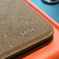 MOFT「珈琲の香りスマホスタンド」?を買ってみた。定番「七変化」にコーヒーかす由来の新素材、仄かに甘いカフェの匂い ノート用スリーブケース兼スタンドも