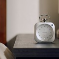 バルミューダがAI生成番組『Good Morning Radio』発表、6万円の置き時計The Clockに配信　アプリで無料体験も1000名限定で募集