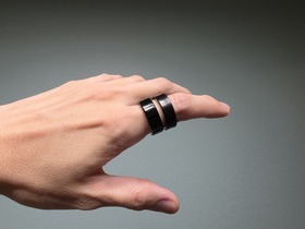 Oura Ring 4 日本で発売。チタンに18のセンサーを搭載した高級スマートリング。Galaxy Ringとも比較してみました 画像