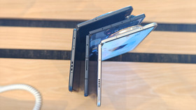 アンダー9ミリ×3モデル、激薄フォルダブルを比較。2025年後半も折りたたみスマホから目が離せない（スマホ沼） 画像